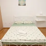 Rent 4 bedroom apartment in Athens