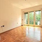 Rent 3 bedroom apartment of 100 m² in Milan