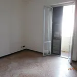 Rent 4 bedroom apartment of 85 m² in Genova