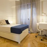 Rent 6 bedroom apartment in Madrid