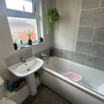 Rent 3 bedroom apartment in Yorkshire And The Humber