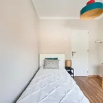 Rent a room of 100 m² in Lisboa