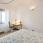 Rent a room in lisbon