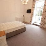 Rent 4 bedroom flat in Yorkshire And The Humber