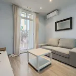 Rent 3 bedroom apartment of 60 m² in barcelona