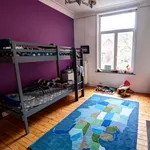  maison avec 6 chambre(s) en location à Ixelles