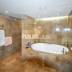 Rent 4 bedroom apartment of 263 m² in Jumeirah Beach Residence