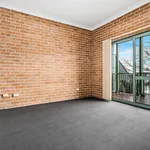 Rent 2 bedroom apartment in Albion Park