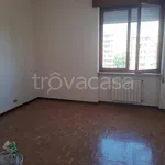 Affitto 4 camera appartamento di 150 m² in Piacenza