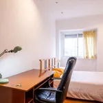 Rent a room in lisbon