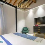 Rent 6 bedroom apartment of 145 m² in Florence