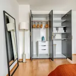 Miete 2 Schlafzimmer wohnung von 55 m² in Zürich