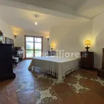 Rent 4 bedroom apartment of 322 m² in Rome