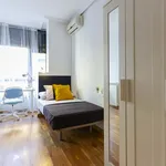 Rent a room of 130 m² in Madrid