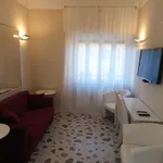 Rent 2 bedroom apartment in Rome