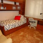 Rent a room of 100 m² in cordoba