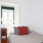 Rent 1 bedroom apartment of 45 m² in lisbon