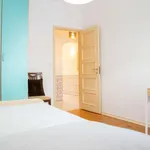 Rent a room of 60 m² in lisbon