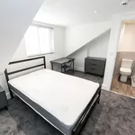 Rent 6 bedroom house in Leeds