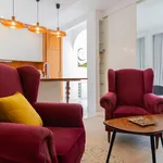 Rent 2 bedroom apartment of 100 m² in Porto