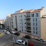 Appartement de 44 m² avec 3 chambre(s) en location à Hyères