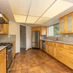 Maison de 2497 m² avec 4 chambre(s) en location à West Vancouver