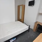 Rent 4 bedroom flat in West Midlands