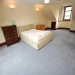 Rent 5 bedroom flat in Aberdeen