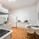 Rent a room of 120 m² in barcelona