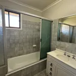 Rent 2 bedroom apartment in Harlaxton