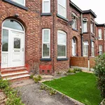 Rent 4 bedroom flat in Manchester