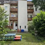 Perfekte Dachwohnung mit groÃem Balkon und tollen Blick in den grÃ¼nen Innenhof!