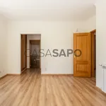 Rent 4 bedroom house of 196 m² in Setúbal