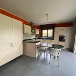 Rent 4 bedroom house of 205 m² in Morlies