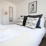 Rent 3 bedroom apartment of 135 m² in Newport