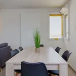 Appartement de 592 m² avec 2 chambre(s) en location à Marseille