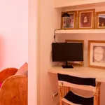 Rent 1 bedroom apartment of 61 m² in Lisbon