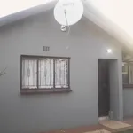 Rent 2 bedroom house of 494 m² in Soweto