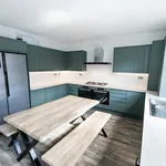 Rent 6 bedroom house in Leeds