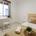 Rent a room of 100 m² in valencia