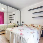 Rent 4 bedroom apartment in Valencia