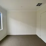 Rent 4 bedroom house in Armstrong Creek VIC 3217