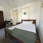 Rent a room in lisbon