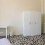 Rent 10 bedroom apartment in Granada