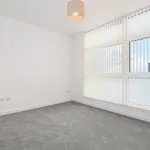 Rent 3 bedroom flat in Glasgow