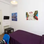 Rent a room of 100 m² in madrid