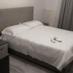 Rent 3 bedroom apartment in Milan