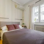 Rent a room of 120 m² in madrid