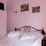 Rent 5 bedroom apartment in Athens