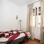 Rent 4 bedroom apartment in Barcelona